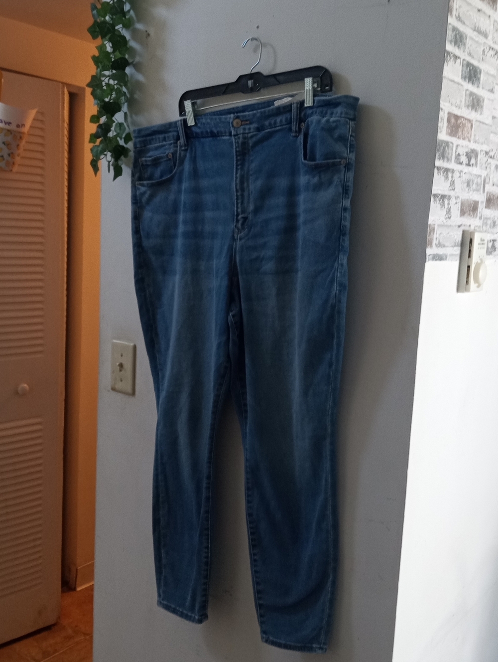 American Eagle Classic Blue Denim Jeans